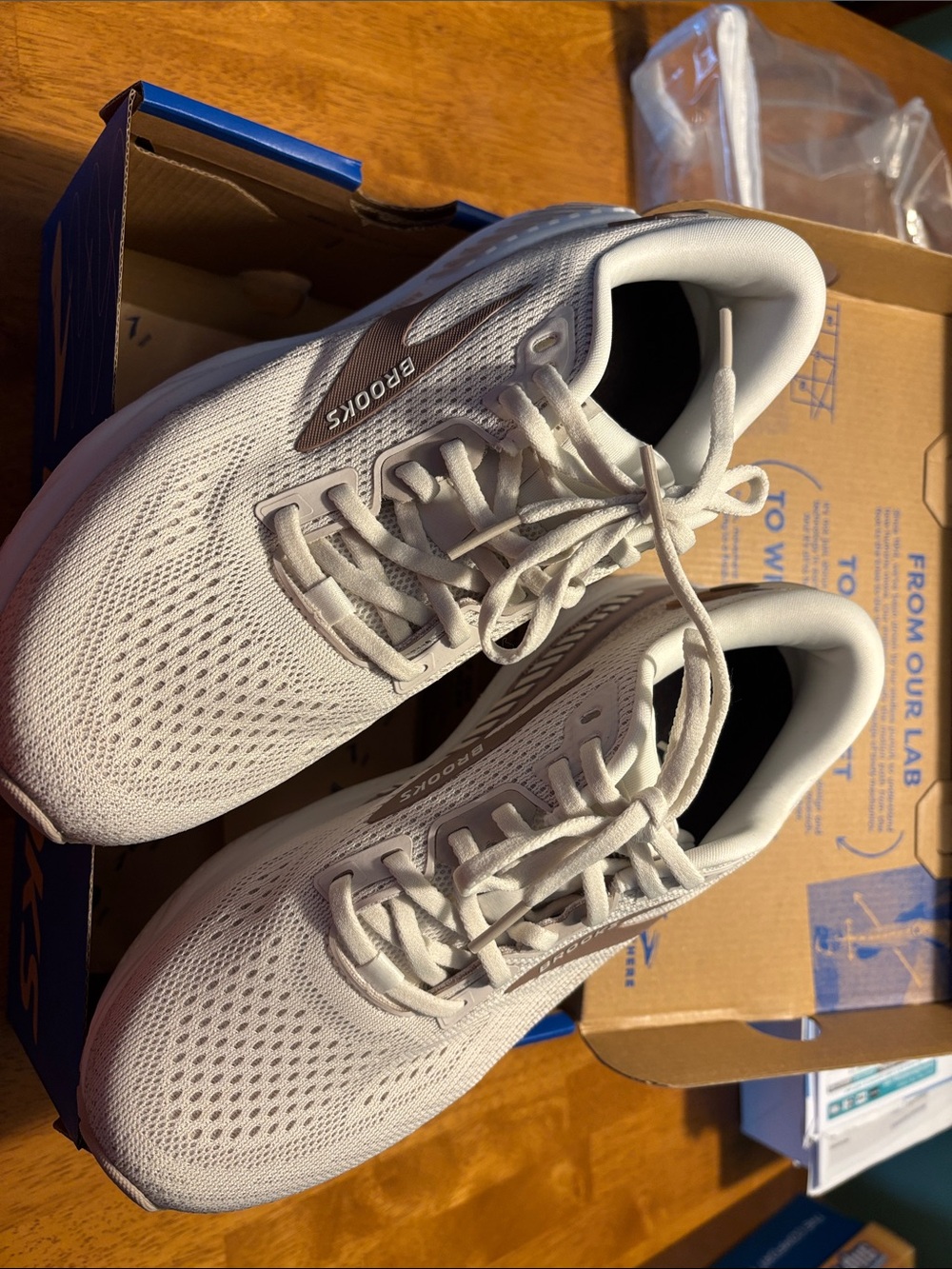 Brooks Ariel GTS 24 White and Silver Mesh Athletic Running Shoes